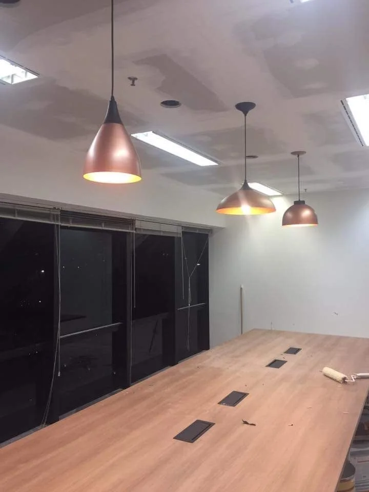 INSTALAÇÃO DE LUMINÁRIAS - SOS REFORMAS E REPAROS