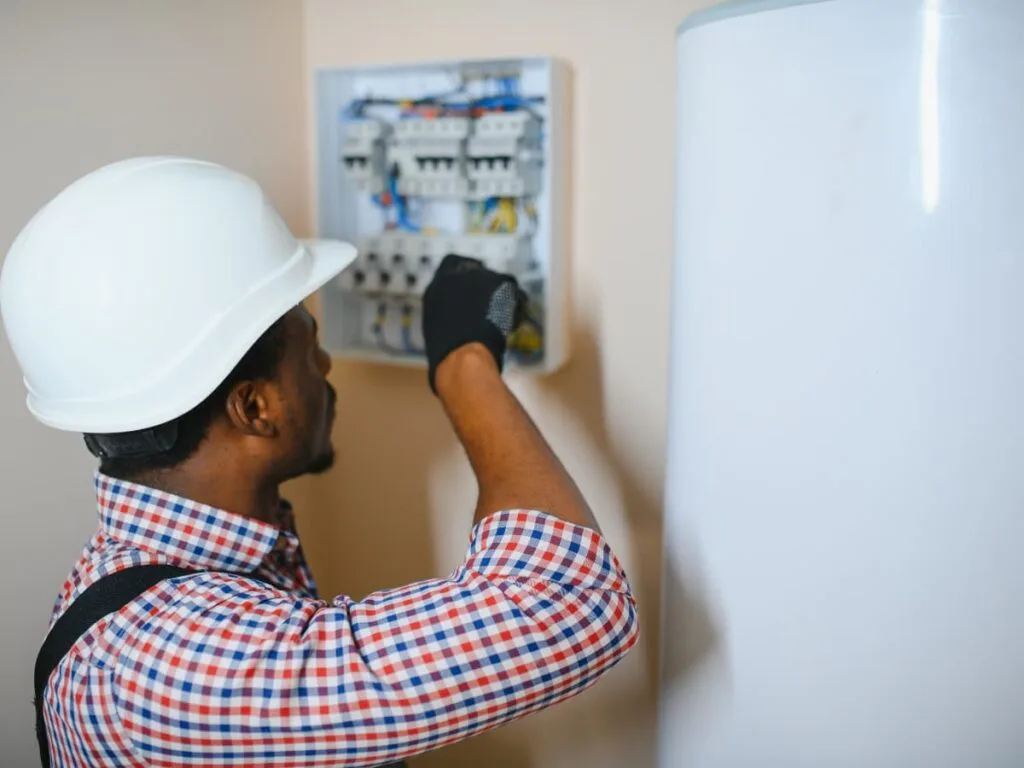 Benefícios de Contratar Eletricistas em SP