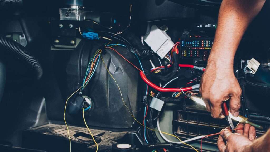 Tipos de Eletricistas Eletricista Marítimo
