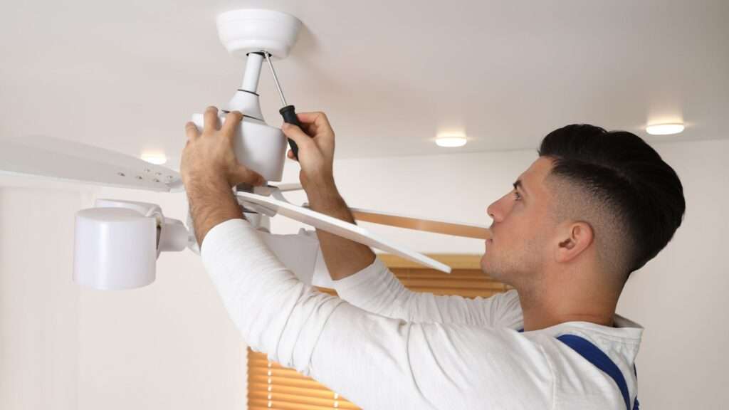 Instalação de ventilador de teto no Taboão da Serra Instalação de ventilador de teto no Taboão da Serra