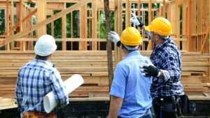 Contratar uma empreiteira