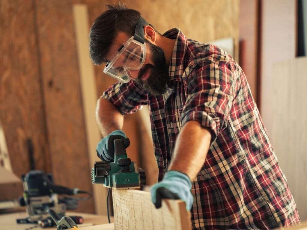 SOS Marcenaria: Marceneiro para Pequenos Reparos Preço SP Quando Chamar um Marceneiro para Pequenos Reparos