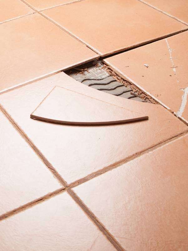 Pedreiro Perto de Mim em São Paulo: O Certo Para Sua Reforma Reparo de piso quebrado