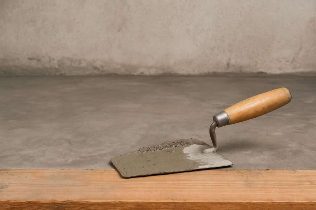 Como aplicar cimento no chão em interiores e quintais Como aplicar cimento no chao