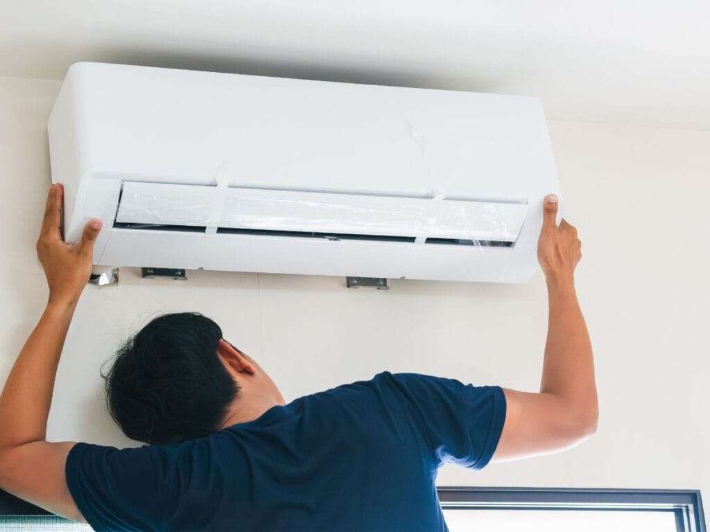Ar-Condicionado Pingando Água? Descubra as Principais Causas Ar-Condicionado Pingando Água? Descubra as Principais Causas