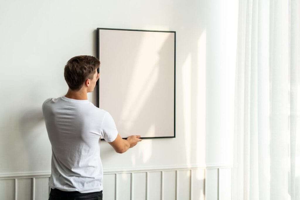 Como pendurar quadros na parede: guia completo Como pendurar quadros na parede: guia completo