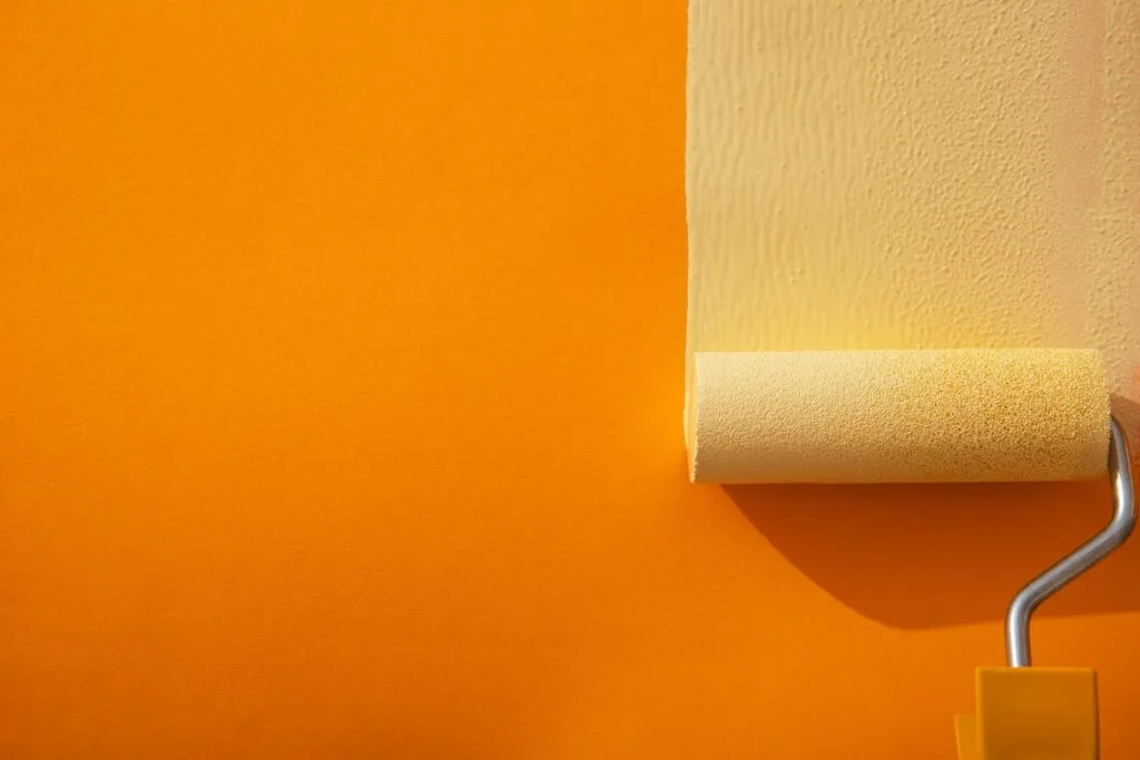 Pintura de interiores: cores, efeitos e tendências para 2026 Pintura de interiores: cores, efeitos e tendências para 2026